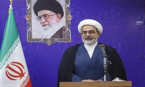 خیلی از کلاهبرداری ها مبتنی بر اسناد غیر رسمی صورت می گیرد