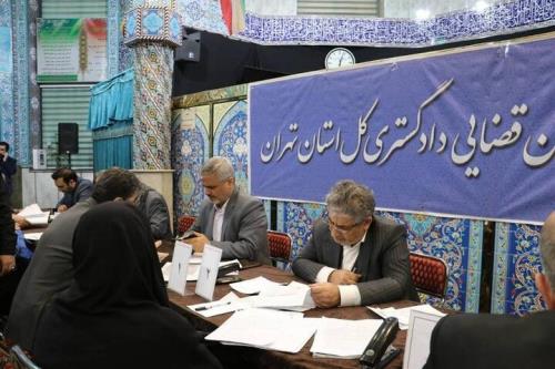 درخواست افزایش آزادی مشروط برای زندانیان