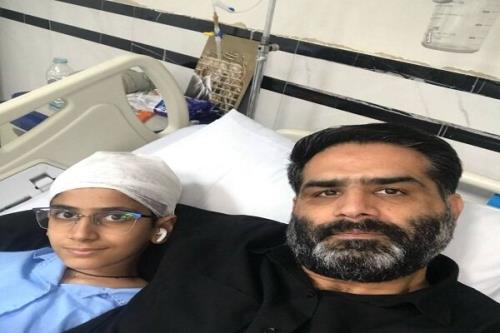 دیدار دایی دختر کاپشن صورتی با گزارشگر سازمان ملل